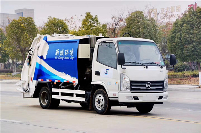 凱馬藍(lán)牌4方壓縮垃圾車-不超重壓縮