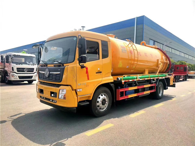 國(guó)六東風(fēng)天錦康明斯210馬力清洗吸污車