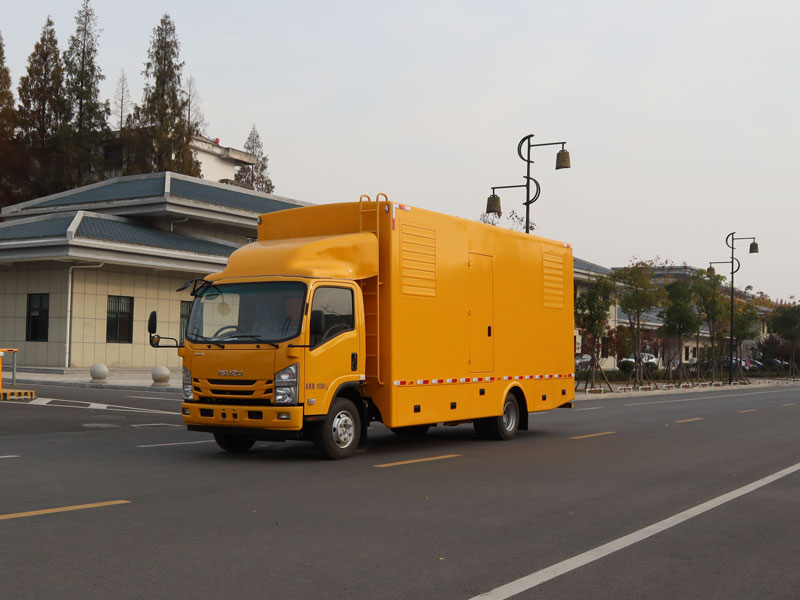 國(guó)六五十鈴電源車(chē)